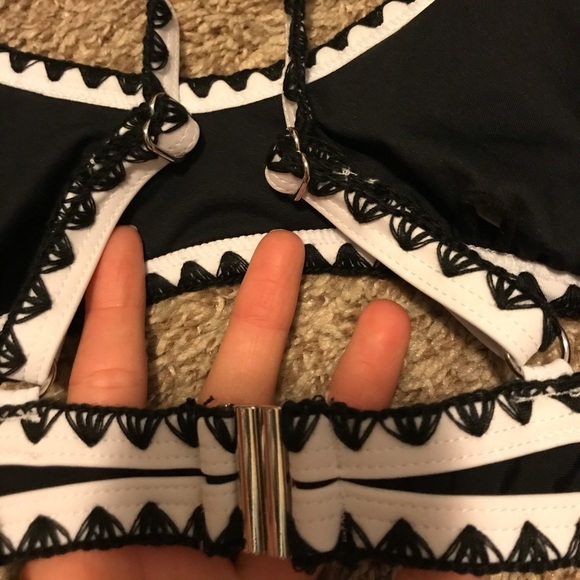 Cupshe Bikini - Picture 3 of 7